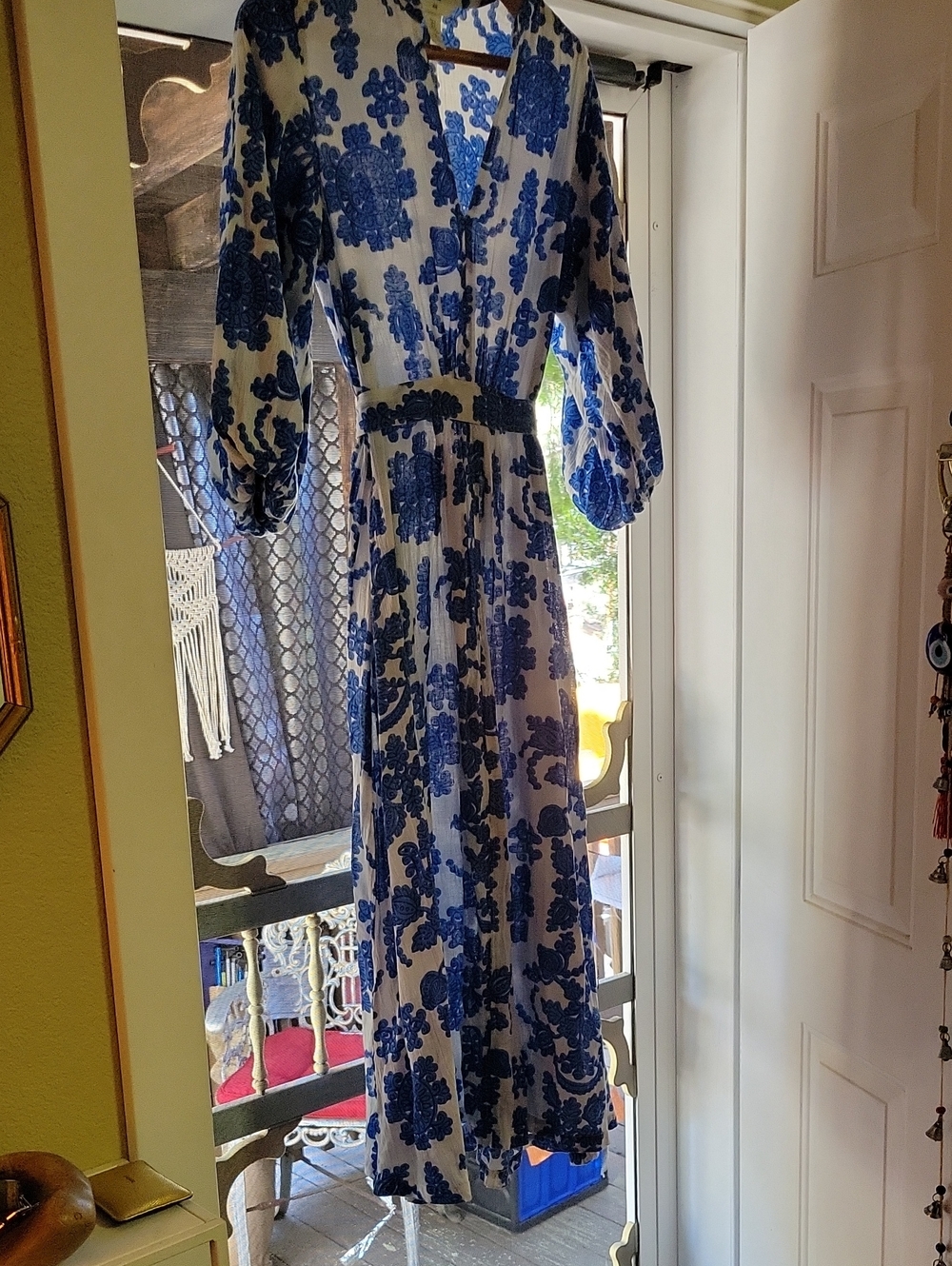 H & M Crinkled Kaftan Maxi Dress, royal blue/white Floral, Size Small